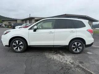 2017 SUBARU FORESTER