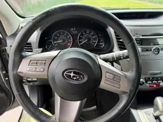 2011 SUBARU OUTBACK