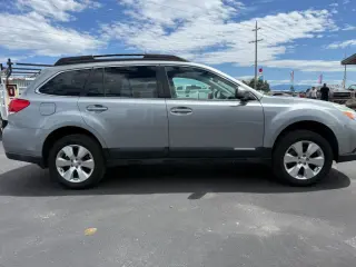 2011 SUBARU OUTBACK