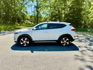 2017 HYUNDAI TUCSON