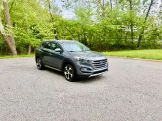 2017 HYUNDAI TUCSON