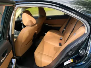 2016 LEXUS IS