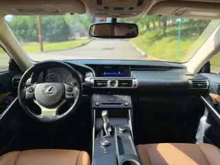 2016 LEXUS IS