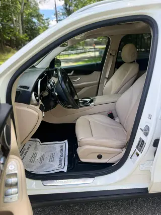 2017 MERCEDES-BENZ GLC