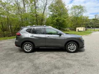 2017 NISSAN ROGUE