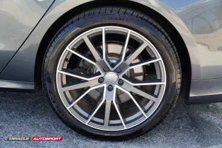 2013 AUDI S8