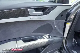 2013 AUDI S8