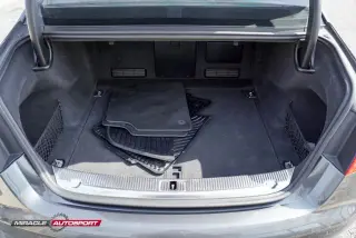 2013 AUDI S8
