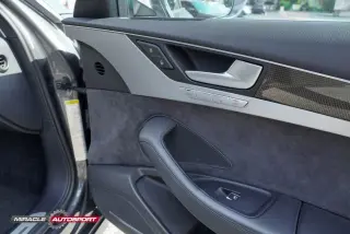 2013 AUDI S8