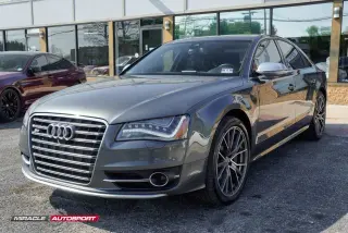 2013 AUDI S8