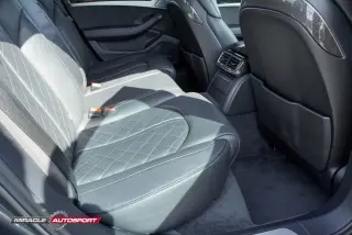 2013 AUDI S8