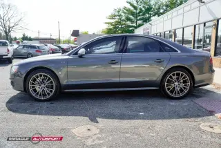 2013 AUDI S8