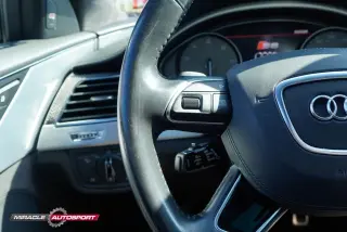 2013 AUDI S8