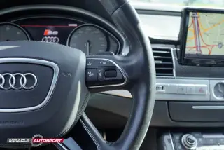 2013 AUDI S8
