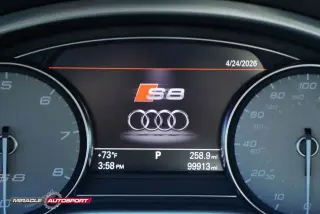 2013 AUDI S8