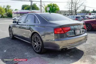 2013 AUDI S8