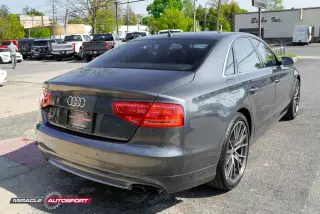 2013 AUDI S8