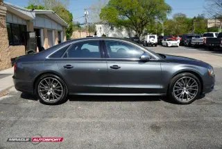 2013 AUDI S8