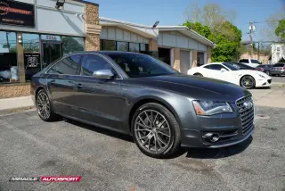2013 AUDI S8