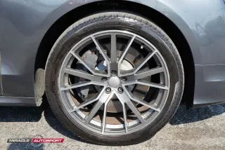 2013 AUDI S8