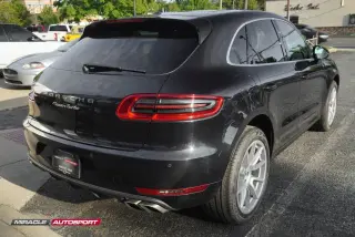 2017 PORSCHE MACAN