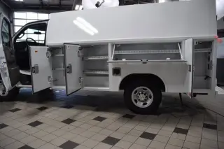 2025 Chevrolet Express Cutaway 3500