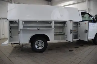 2025 Chevrolet Express Cutaway 3500