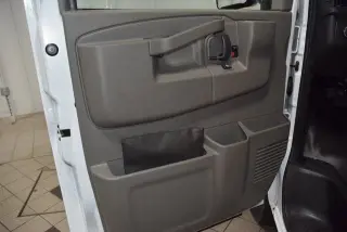 2025 Chevrolet Express Cutaway 3500