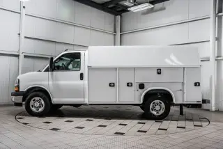 2025 Chevrolet Express Cutaway 3500