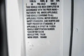 2025 Chevrolet Express Cutaway 3500