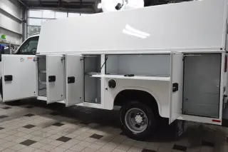 2023 Chevrolet Express Cutaway 3500