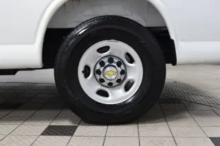 2025 Chevrolet Express Passenger