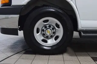 2025 Chevrolet Express Passenger