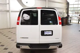 2025 Chevrolet Express Passenger