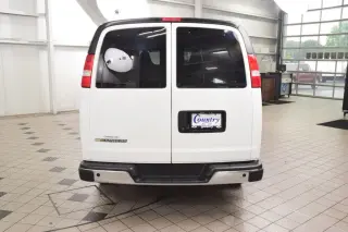 2024 Chevrolet Express Passenger 3500