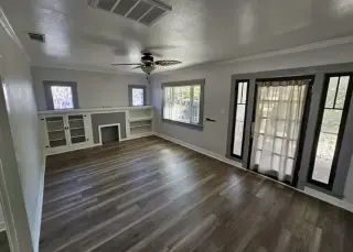 2br-1bath Family home