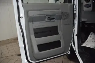 2025 Ford E-Series Cutaway