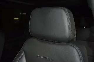 2024 GMC Yukon XL