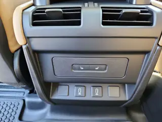 2026 Land Rover Defender 110