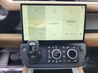 2026 Land Rover Defender 110
