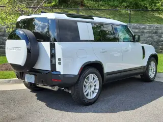2026 Land Rover Defender 110