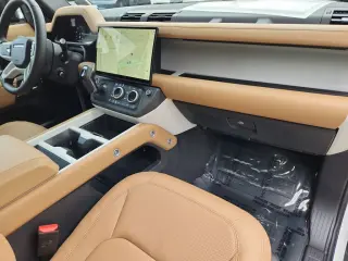 2026 Land Rover Defender 110