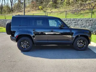 2026 Land Rover Defender 110