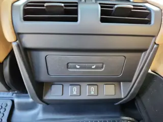 2026 Land Rover Defender 110