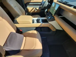 2026 Land Rover Defender 110
