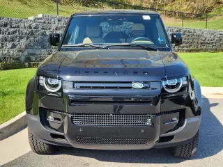 2026 Land Rover Defender 110