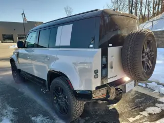2026 Land Rover Defender 110