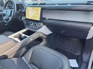 2026 Land Rover Defender 110