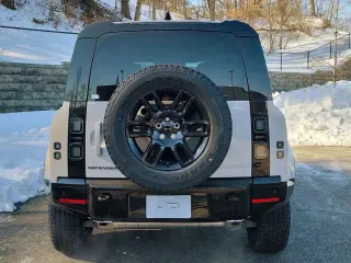 2026 Land Rover Defender 110