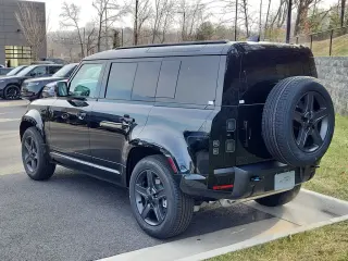 2026 Land Rover Defender 110